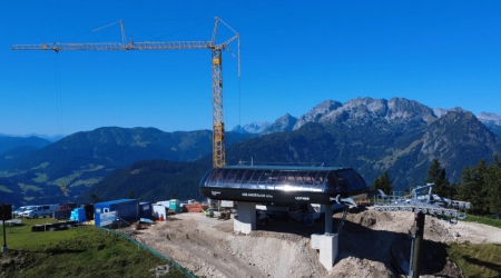 Bouw van de nieuwe Angeralm lift in Dachstein West.